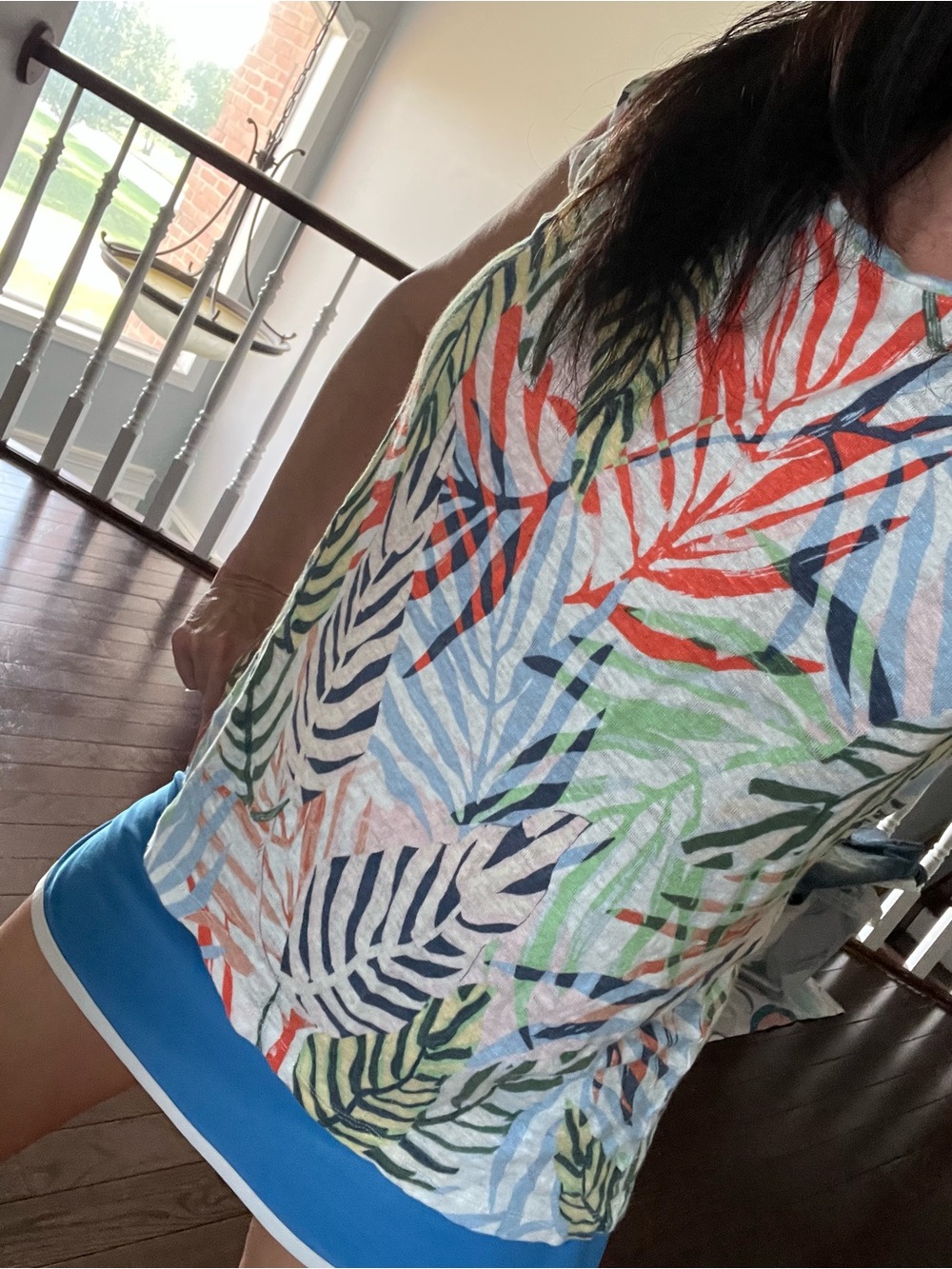 Tahari Multicolor Leaf Print Short Sleeve Linen top, button back - Picture 6 of 7